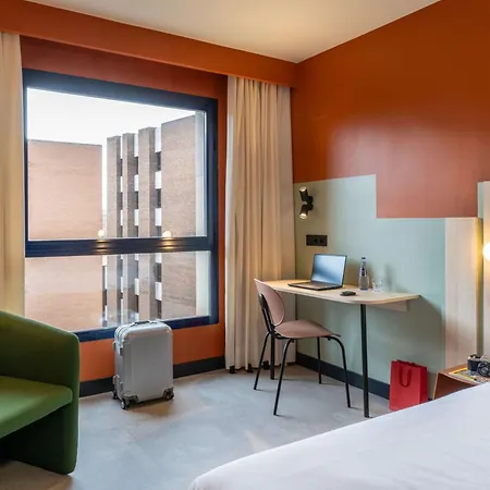 Ibis Styles Centro Hotel 3*