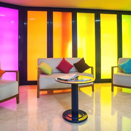 ホテル Ibis Styles Centro 3*