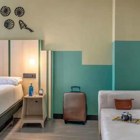 Hotel Ibis Styles Centro 3*