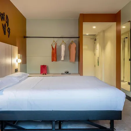 Hotel Ibis Styles Centro 3*